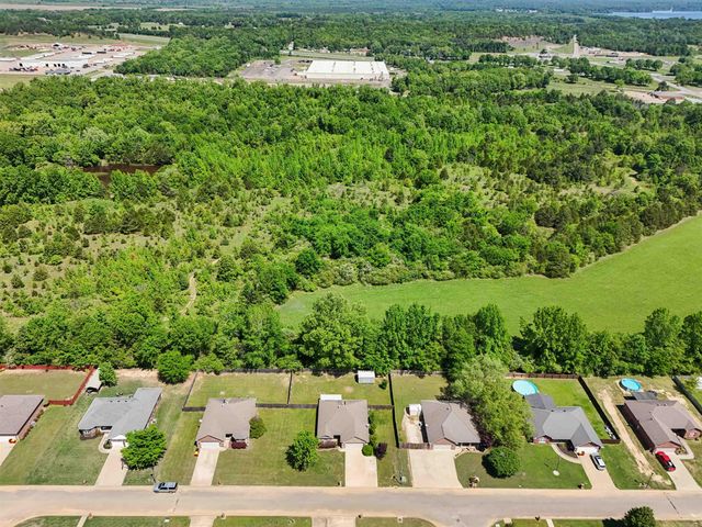 500 Meadow Lynn, Morrilton, AR 72110