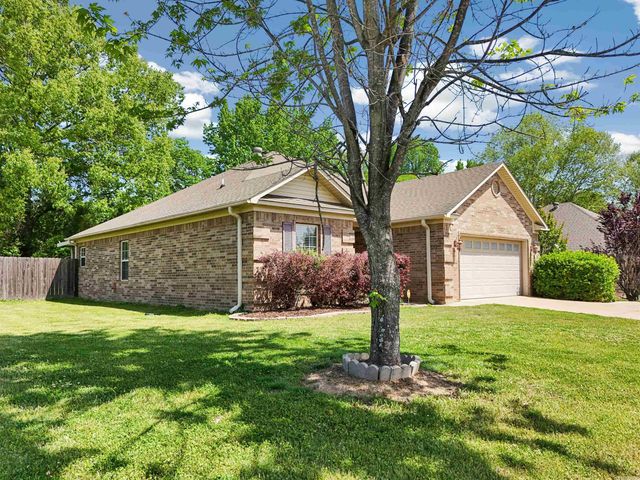 500 Meadow Lynn, Morrilton, AR 72110
