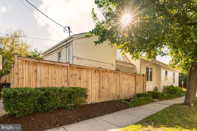631 N ALFRED ST, Alexandria, VA 22314
