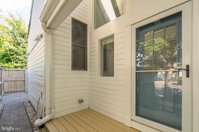 631 N ALFRED ST, Alexandria, VA 22314