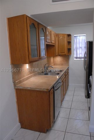 10907 N Kendall Dr 416, Miami, FL 33176