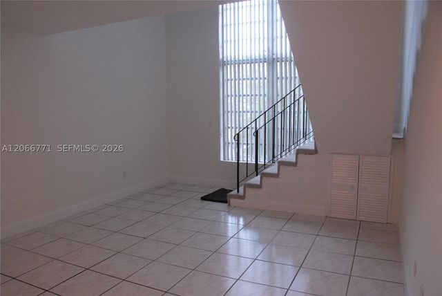 10907 N Kendall Dr 416, Miami, FL 33176