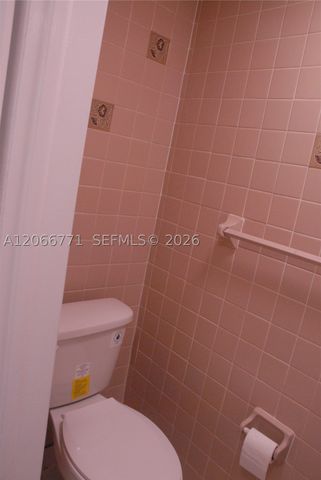 10907 N Kendall Dr 416, Miami, FL 33176