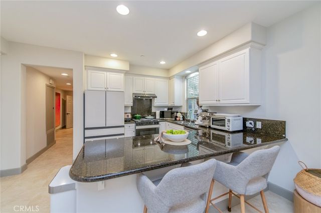 151 Silverado, Irvine, CA 92618