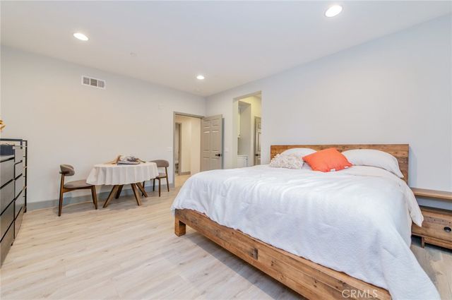 151 Silverado, Irvine, CA 92618