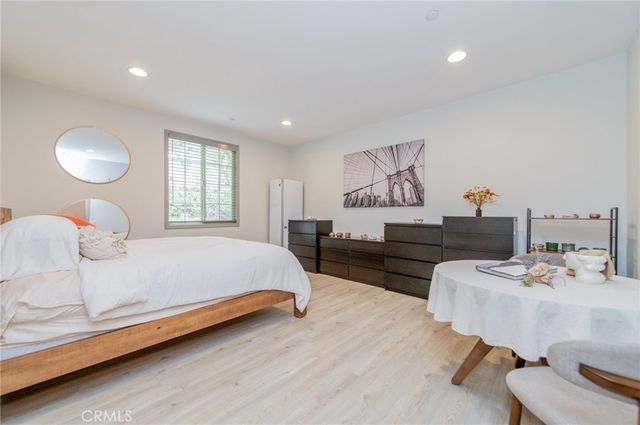 151 Silverado, Irvine, CA 92618