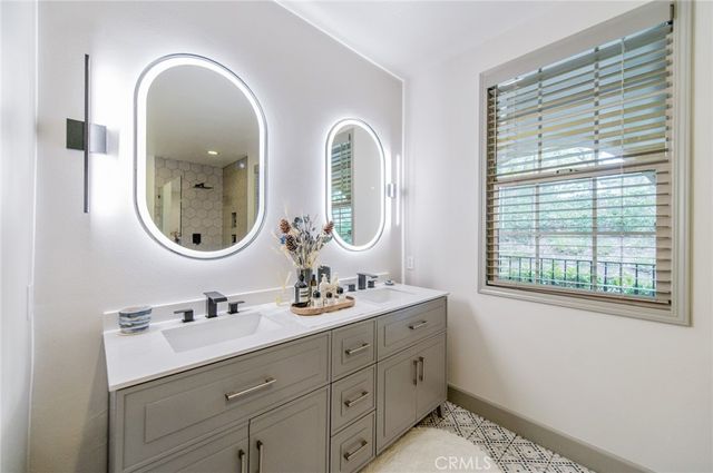 151 Silverado, Irvine, CA 92618