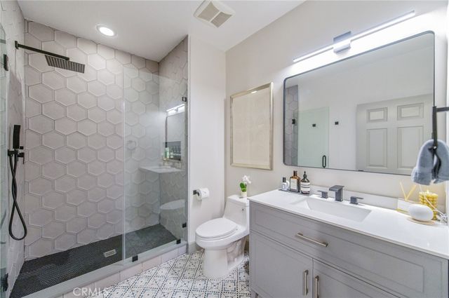 151 Silverado, Irvine, CA 92618