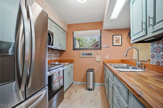 4706 Diane Drive, Ashtabula, OH 44004