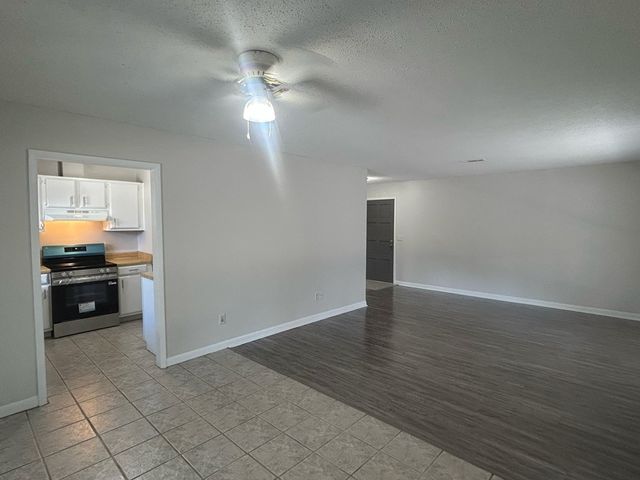 1447 Coe Dairy Rd, Dothan, AL 36301