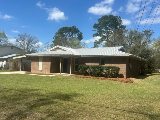 1447 Coe Dairy Rd, Dothan, AL 36301