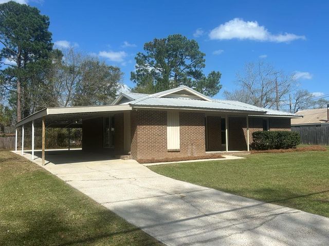 1447 Coe Dairy Rd, Dothan, AL 36301