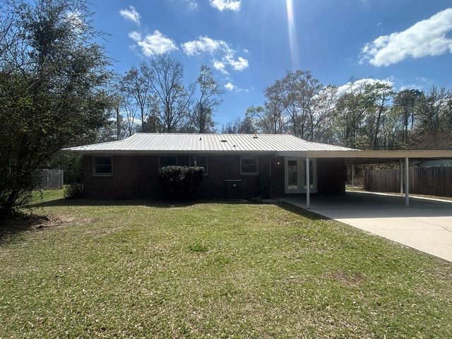 1447 Coe Dairy Rd, Dothan, AL 36301