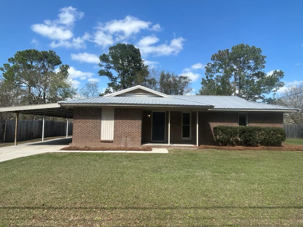 1447 Coe Dairy Rd, Dothan, AL 36301