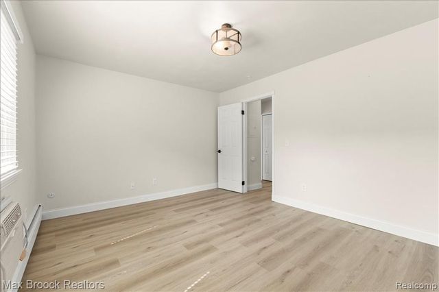 2425 Torquay Avenue 101, Royal Oak, MI 48073