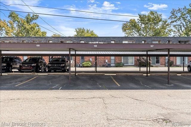 2425 Torquay Avenue 101, Royal Oak, MI 48073
