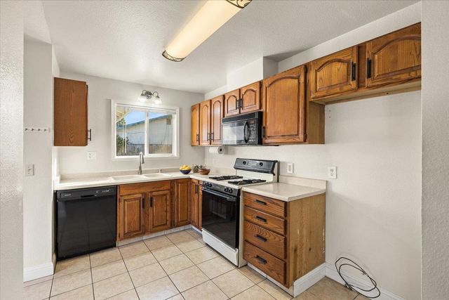 6318 David Ave, Loomis, CA 95650