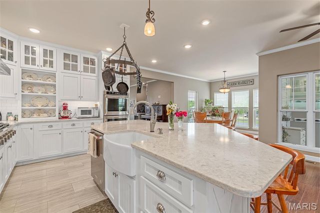 17305 Riverside Road, Crocker, MO 65452