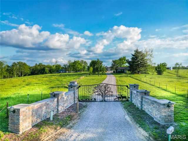 17305 Riverside Road, Crocker, MO 65452