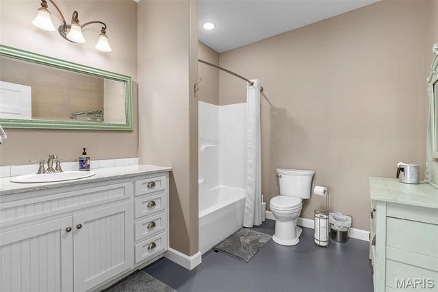 17305 Riverside Road, Crocker, MO 65452