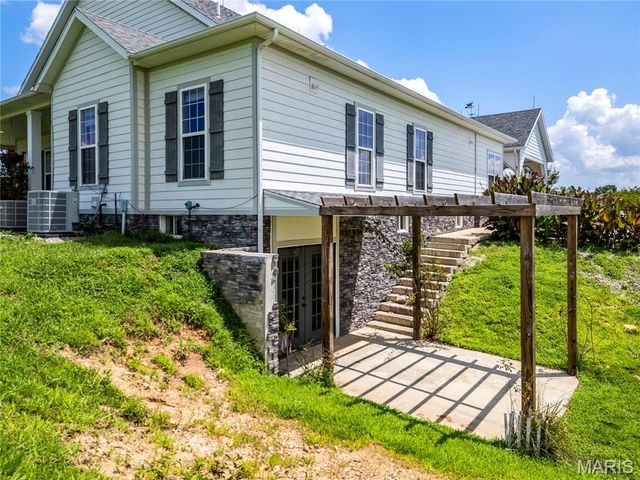 17305 Riverside Road, Crocker, MO 65452