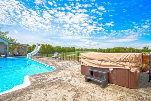 17305 Riverside Road, Crocker, MO 65452