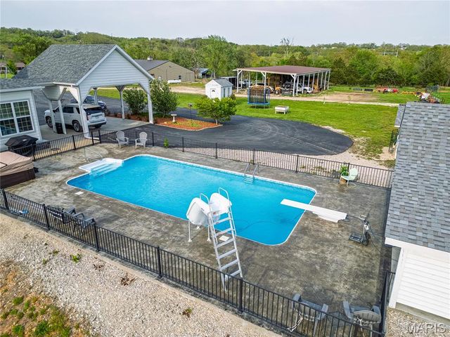 17305 Riverside Road, Crocker, MO 65452