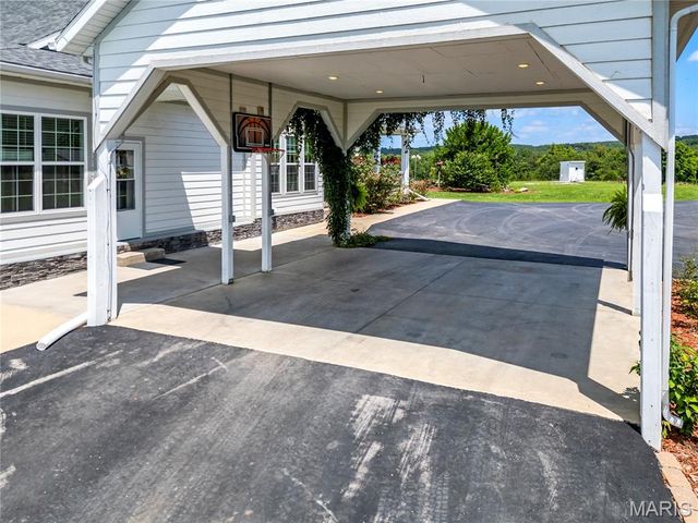 17305 Riverside Road, Crocker, MO 65452