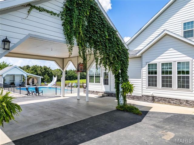 17305 Riverside Road, Crocker, MO 65452