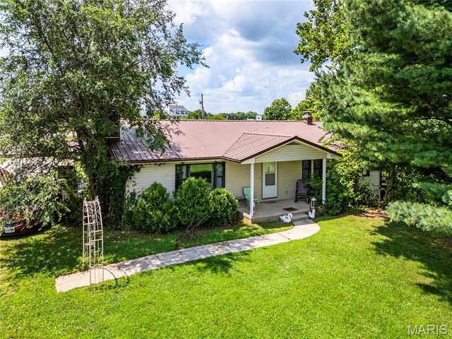 17305 Riverside Road, Crocker, MO 65452