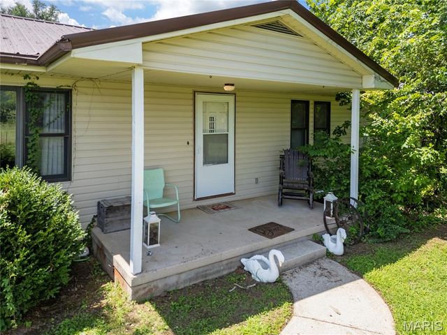 17305 Riverside Road, Crocker, MO 65452