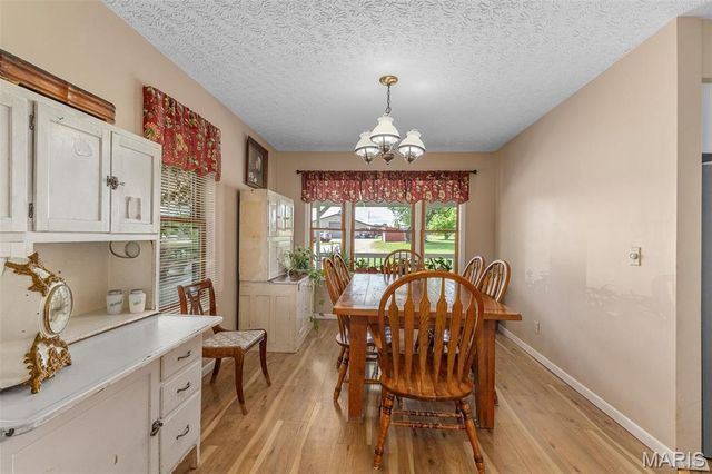 17305 Riverside Road, Crocker, MO 65452