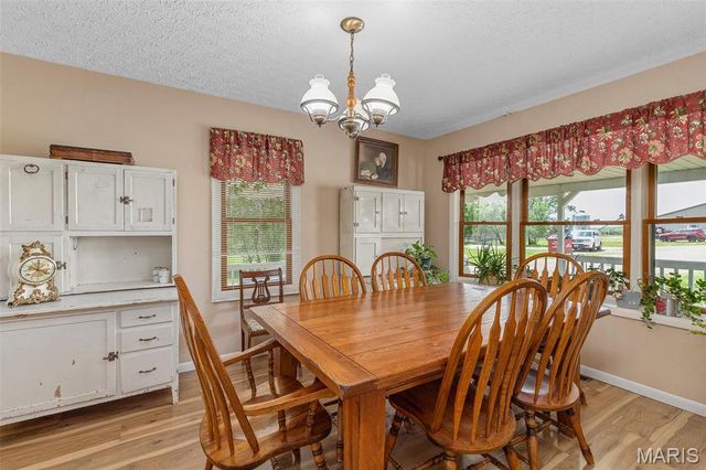 17305 Riverside Road, Crocker, MO 65452