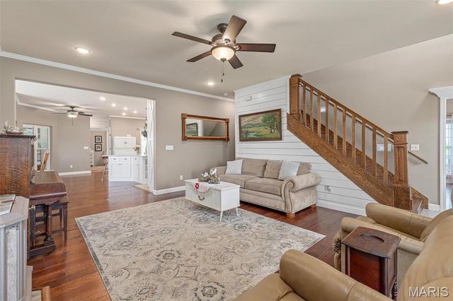 17305 Riverside Road, Crocker, MO 65452