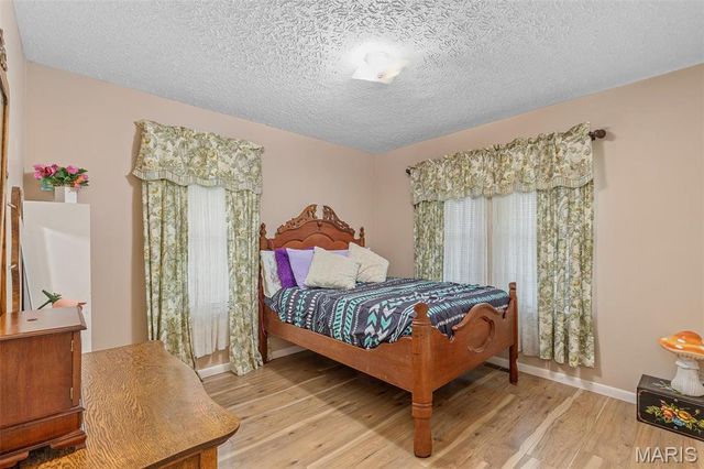 17305 Riverside Road, Crocker, MO 65452