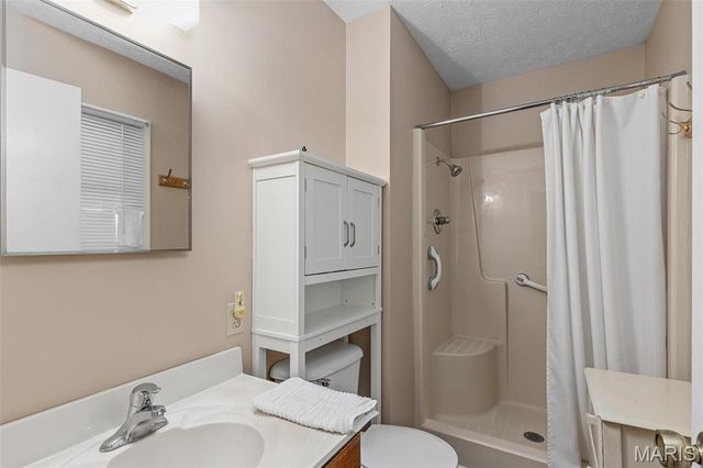 17305 Riverside Road, Crocker, MO 65452