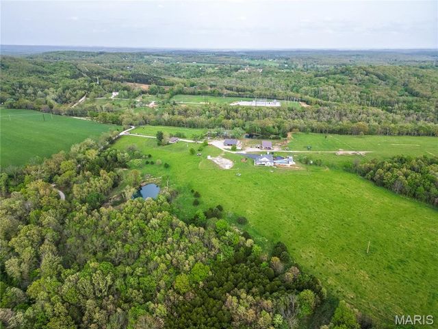 17305 Riverside Road, Crocker, MO 65452