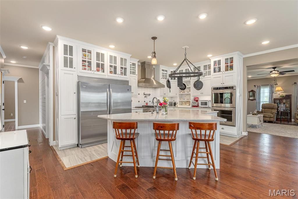 17305 Riverside Road, Crocker, MO 65452