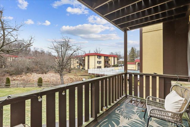 7 Granada Crescent 6, White Plains, NY 10603