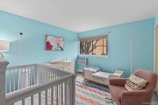 7 Granada Crescent 6, White Plains, NY 10603