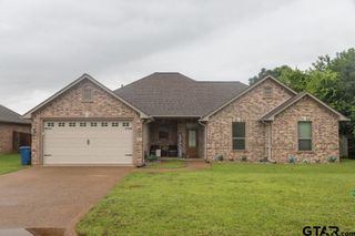 213 Bedford Place, Bullard, TX 75757