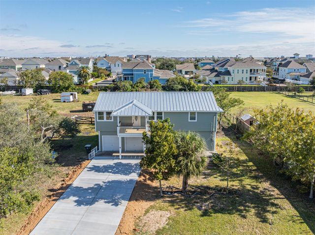 2118 103rd Street, Galveston, TX 77554