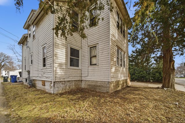 506 Ave F, Sterling, IL 61081