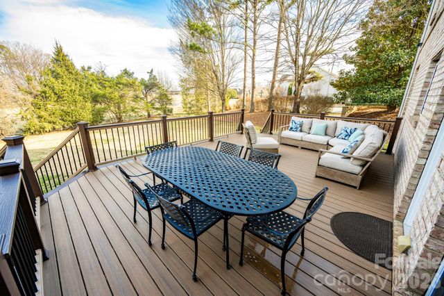 14143 Bramborough Road, Huntersville, NC 28078