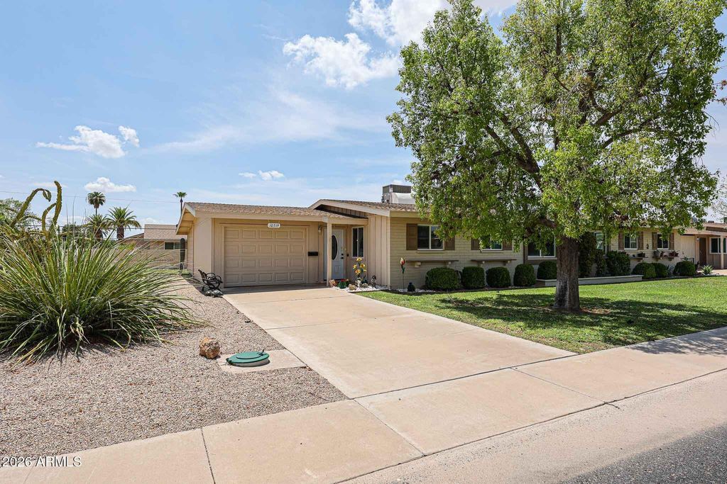 10319 W CLAIR Drive, Sun City, AZ 85351 — photo 2