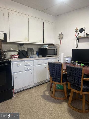 1059 MOSS ST, Reading, PA 19604