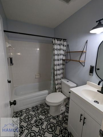 600 Thornwood Way, Hinesville, GA 31313