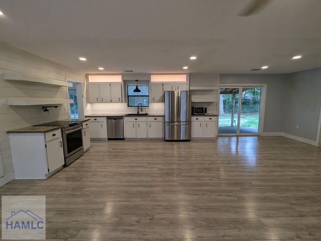 600 Thornwood Way, Hinesville, GA 31313