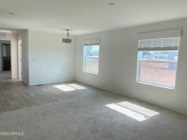 215 W VENICE Way, Paulden, AZ 86334