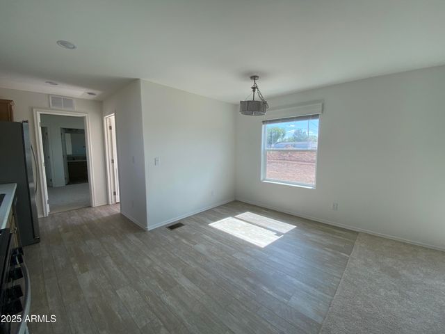 215 W VENICE Way, Paulden, AZ 86334